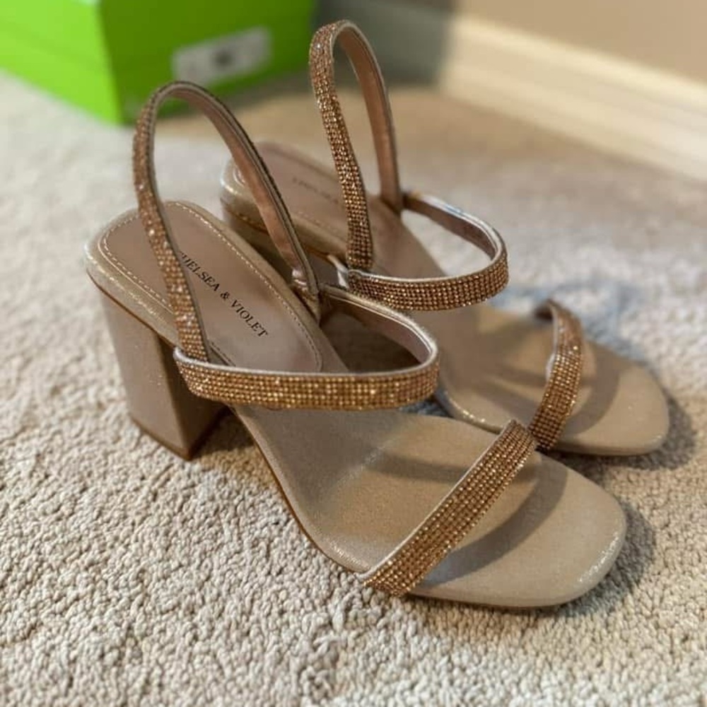 Chelsea & Violet Women's Tan Strappy Heels